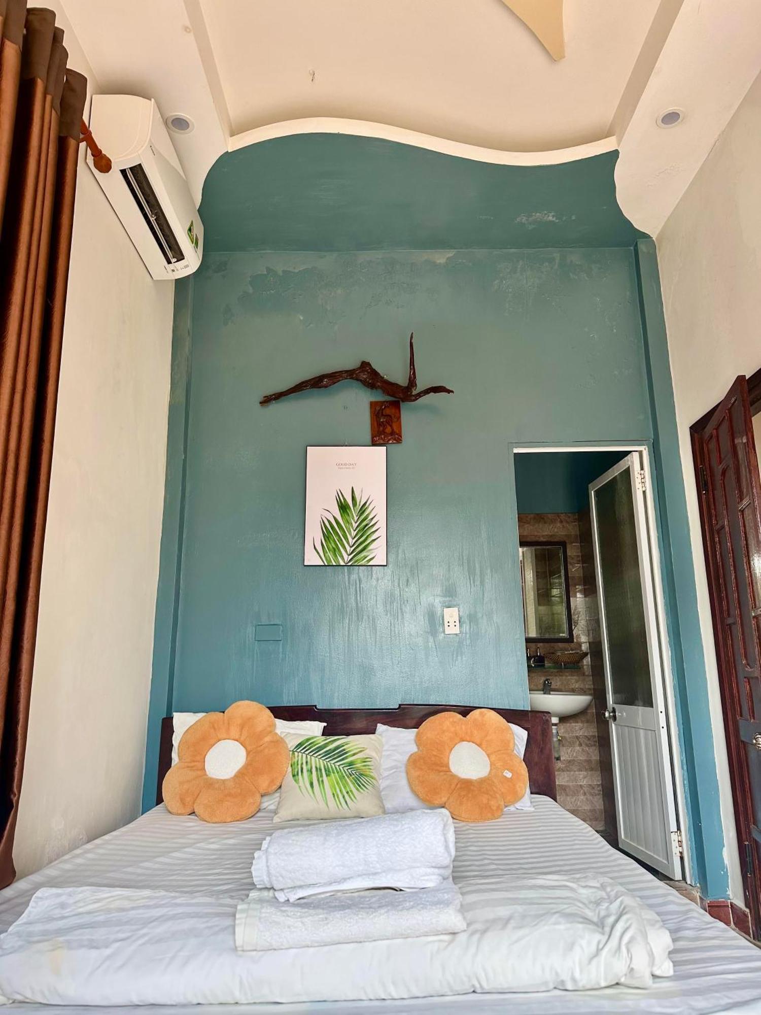 Ngo Khanh Homestay Tân Hiệ Екстериор снимка