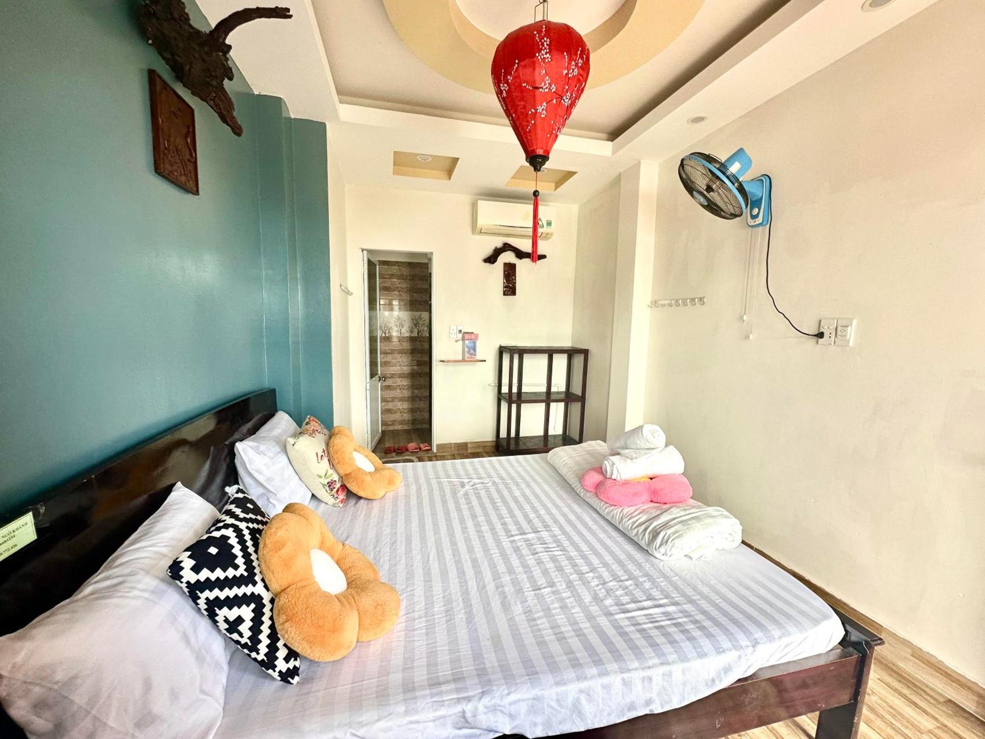 Ngo Khanh Homestay Tân Hiệ Екстериор снимка