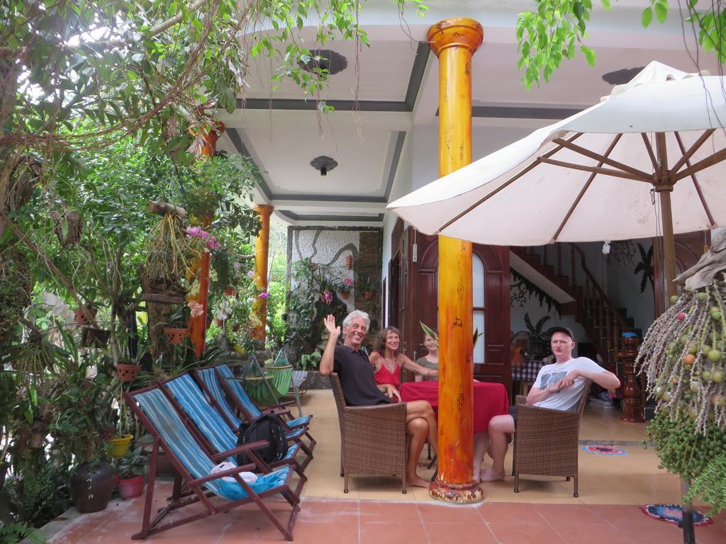 Ngo Khanh Homestay Tân Hiệ Екстериор снимка