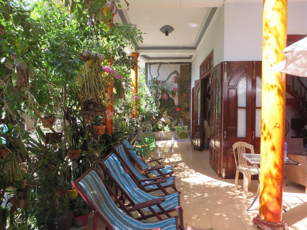Ngo Khanh Homestay Tân Hiệ Екстериор снимка