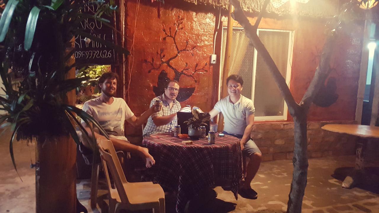 Ngo Khanh Homestay Tân Hiệ Екстериор снимка