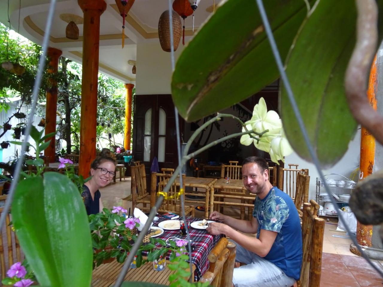 Ngo Khanh Homestay Tân Hiệ Екстериор снимка