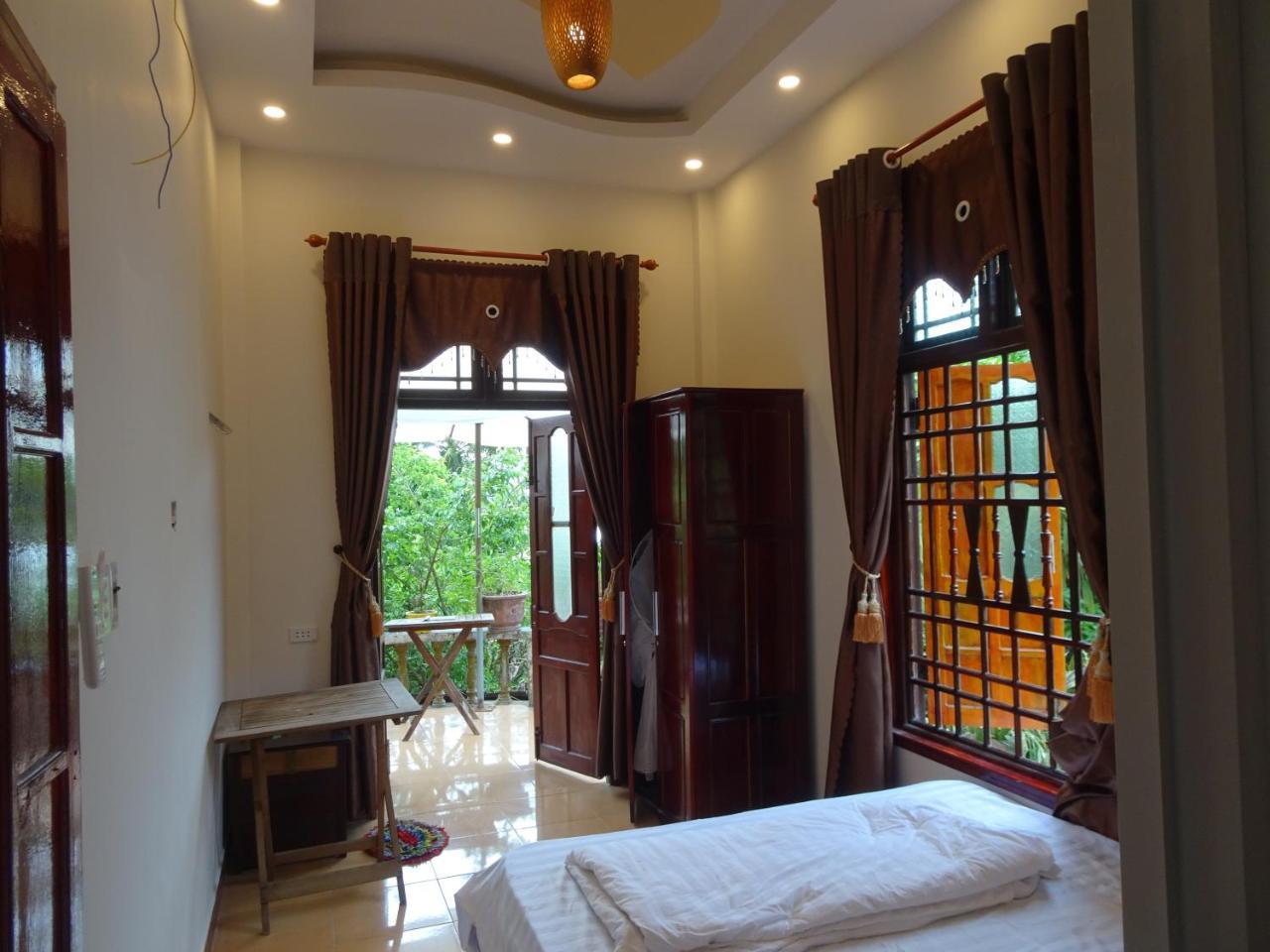 Ngo Khanh Homestay Tân Hiệ Екстериор снимка